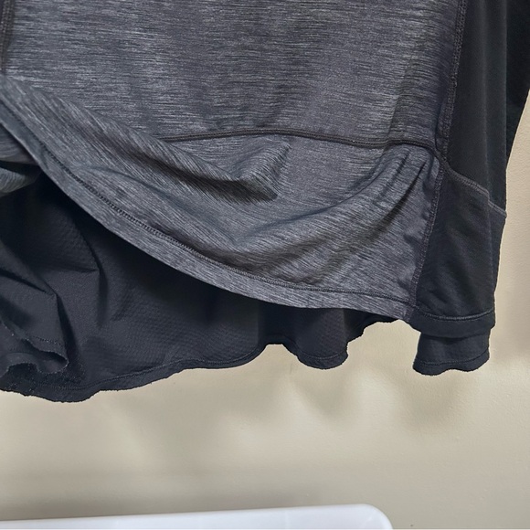 Lululemon ~ Women’s Long Sleeve Space Dye Back Ruffle Yoga Top in size 6 - Picture 11 of 14